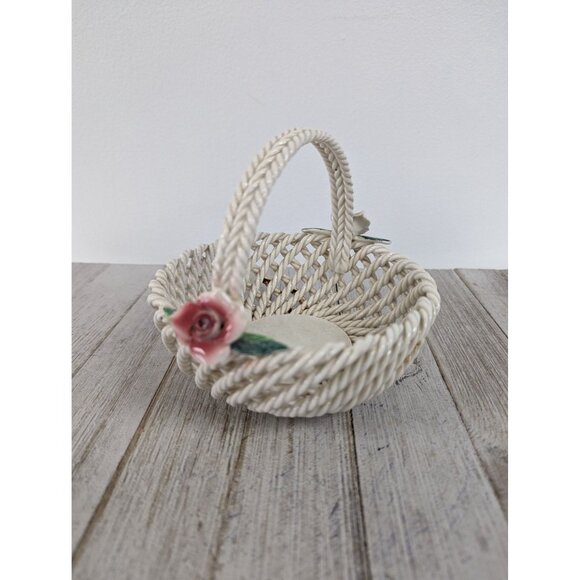 Vintage Woven Basket #1 Weave Ceramic Trinket Dish Handle Roses Spain White Pink - Picture 2 of 7